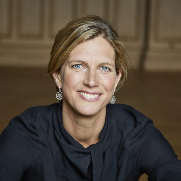 Prof. Dr. Maja Göpel ist Politökonomin, Expertin für Nachhaltigkeitspolitik und Transformationsforschung, Autorin des Bestsellers „ Die Welt Neu Denken“ und des im März 2022 erscheinenden Sachbuchs 